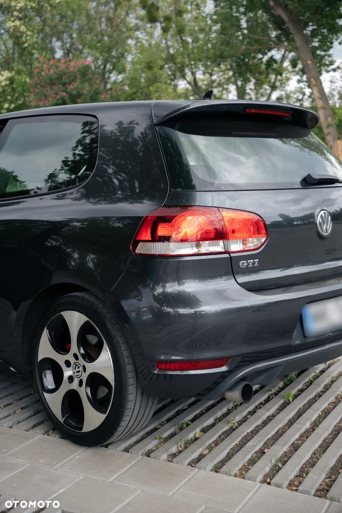 Volkswagen Golf 2.0 GTI - 17