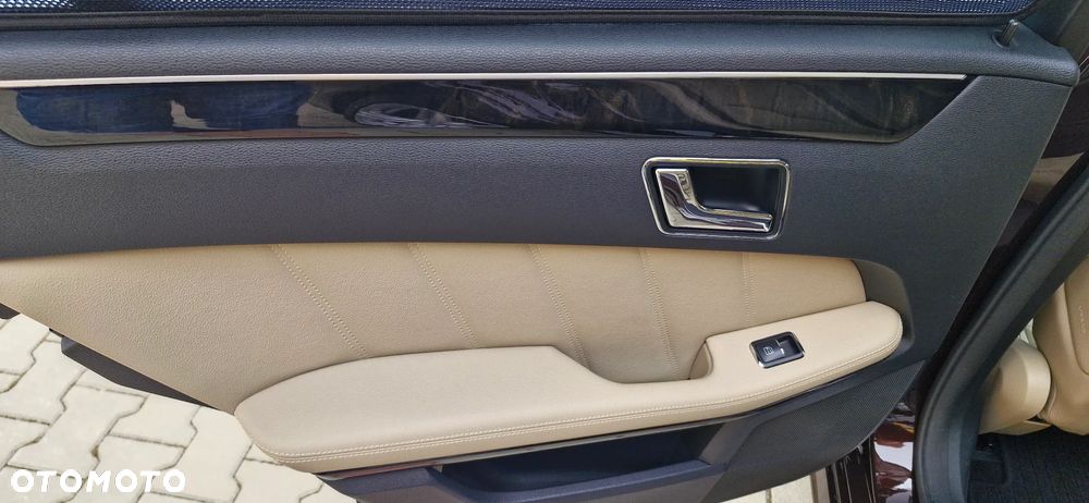 Mercedes-Benz Klasa E 220 CDI Automatik Avantgarde - 22