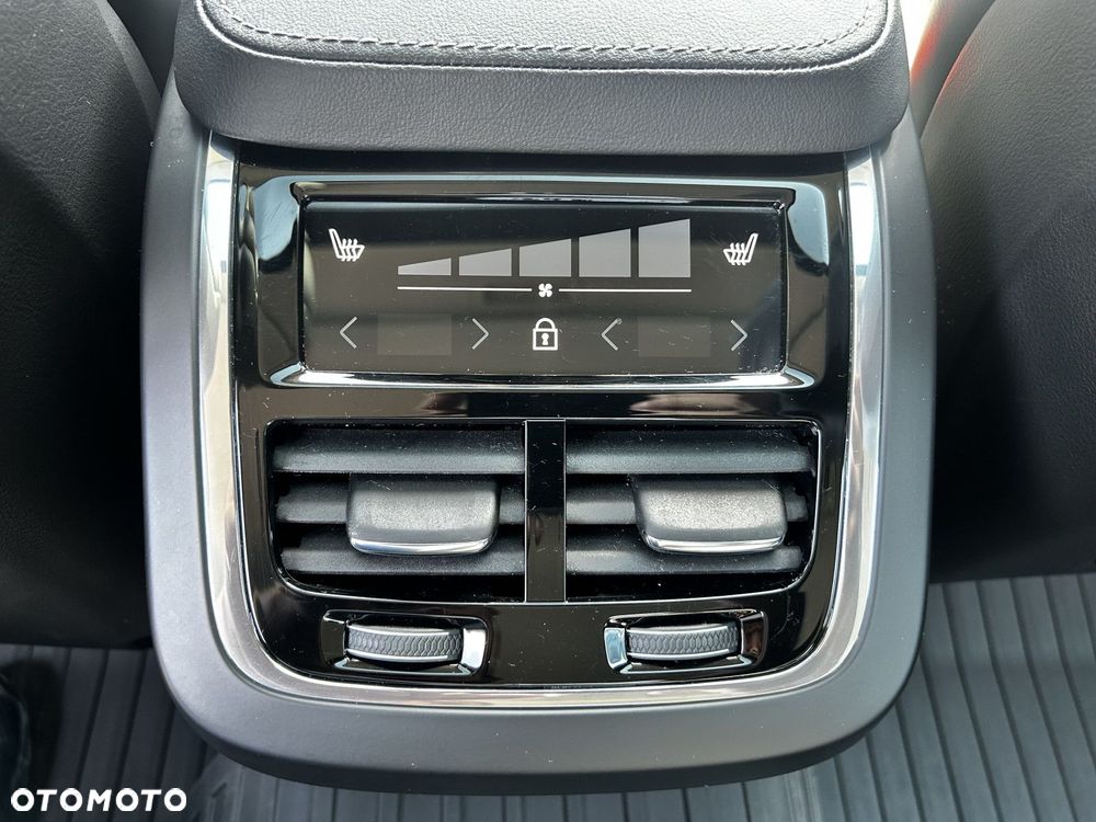 Volvo S90 - 28