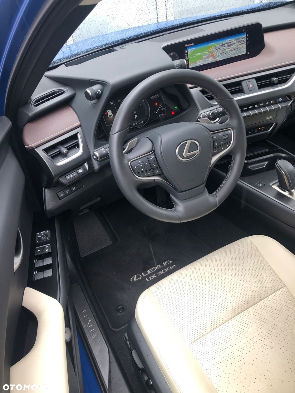 Lexus UX - 11