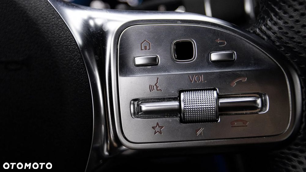 Mercedes-Benz GLC 300 e 4-Matic - 24