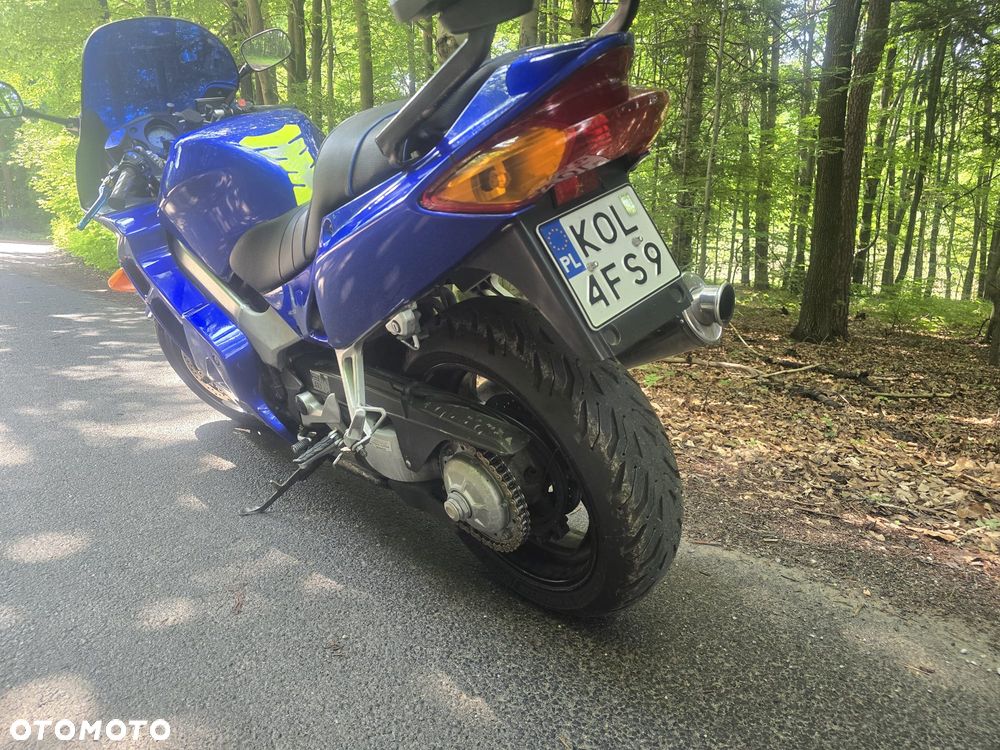 Honda VFR - 17