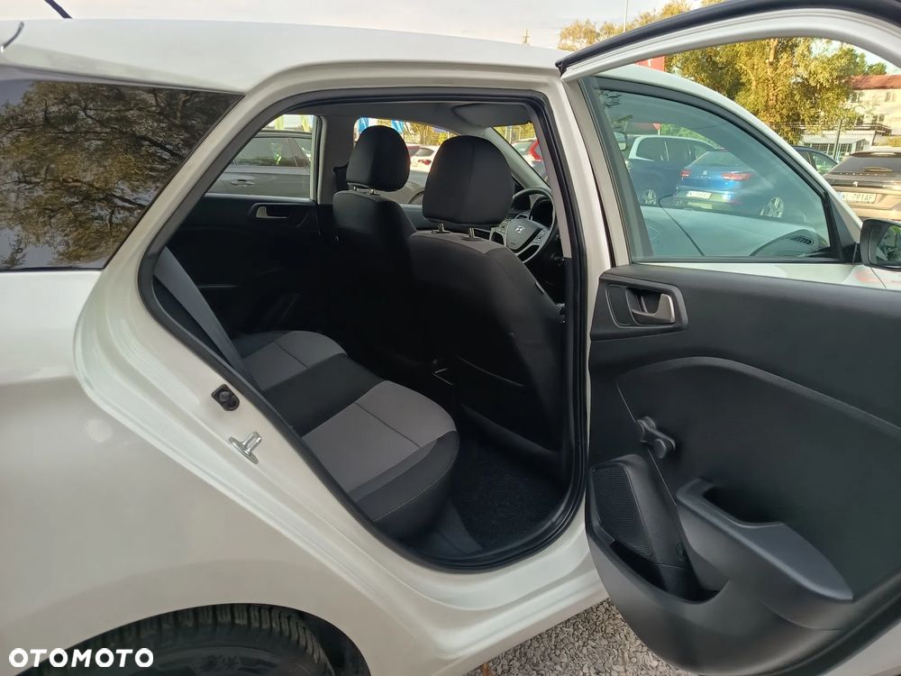 Hyundai i20 1.2 Pure - 26