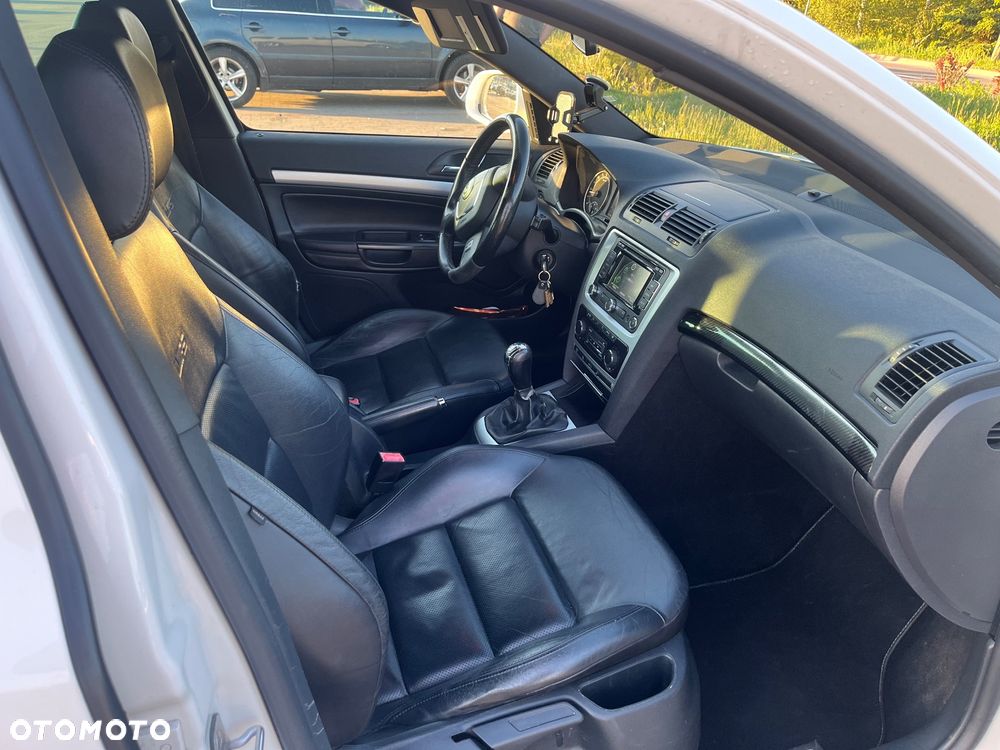 Skoda Octavia 2.0 TDI DPF RS - 15