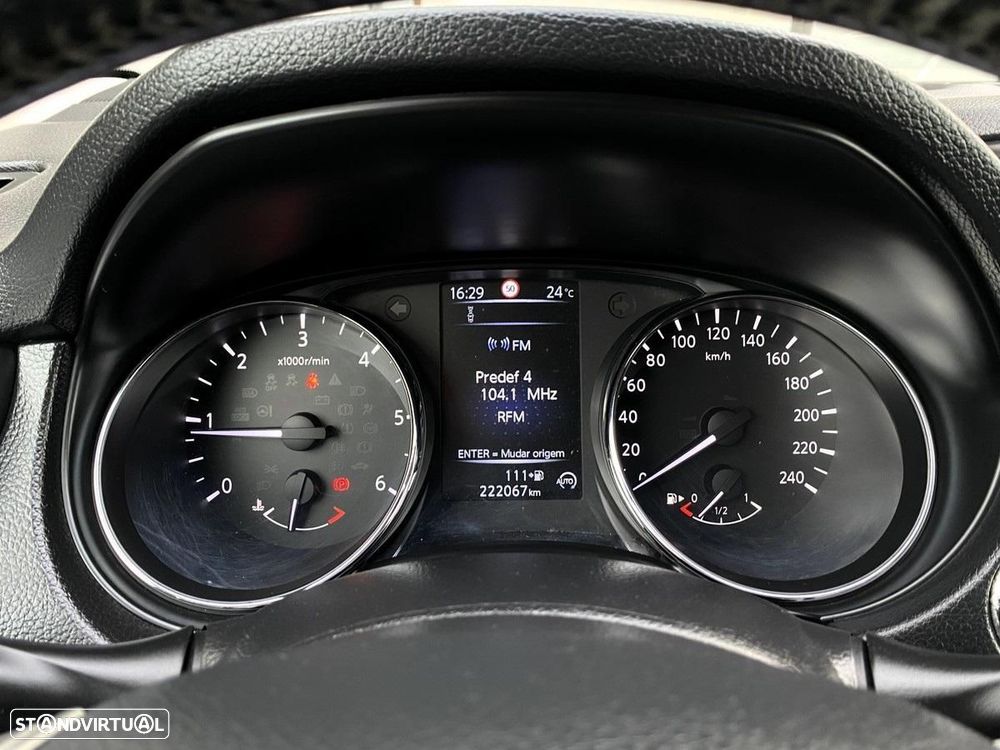 Nissan Qashqai 1.5 dCi N-Connecta - 22