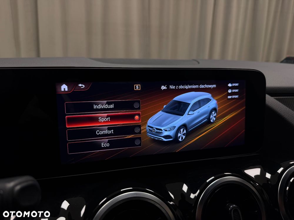 Mercedes-Benz GLA 200 Progressive - 15