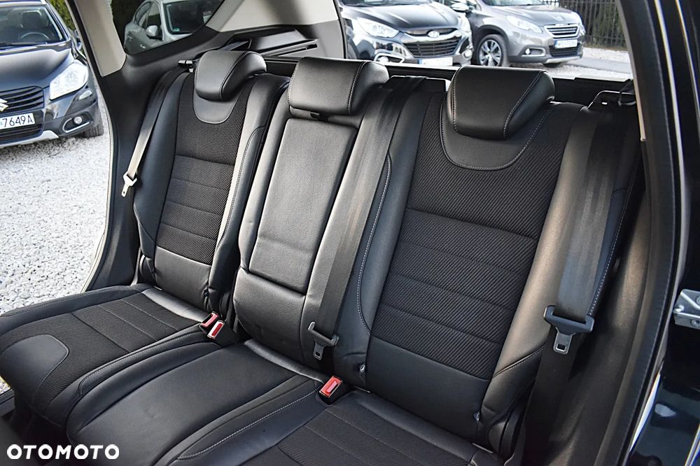 Ford Kuga 2.0 TDCi 2x4 Titanium - 20