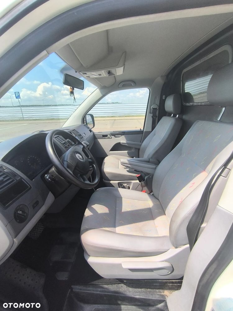 Volkswagen T5 - 18