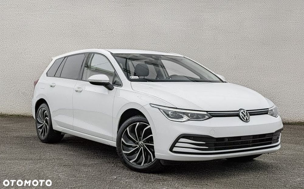 Volkswagen Golf 1.5 eTSI Life DSG - 1