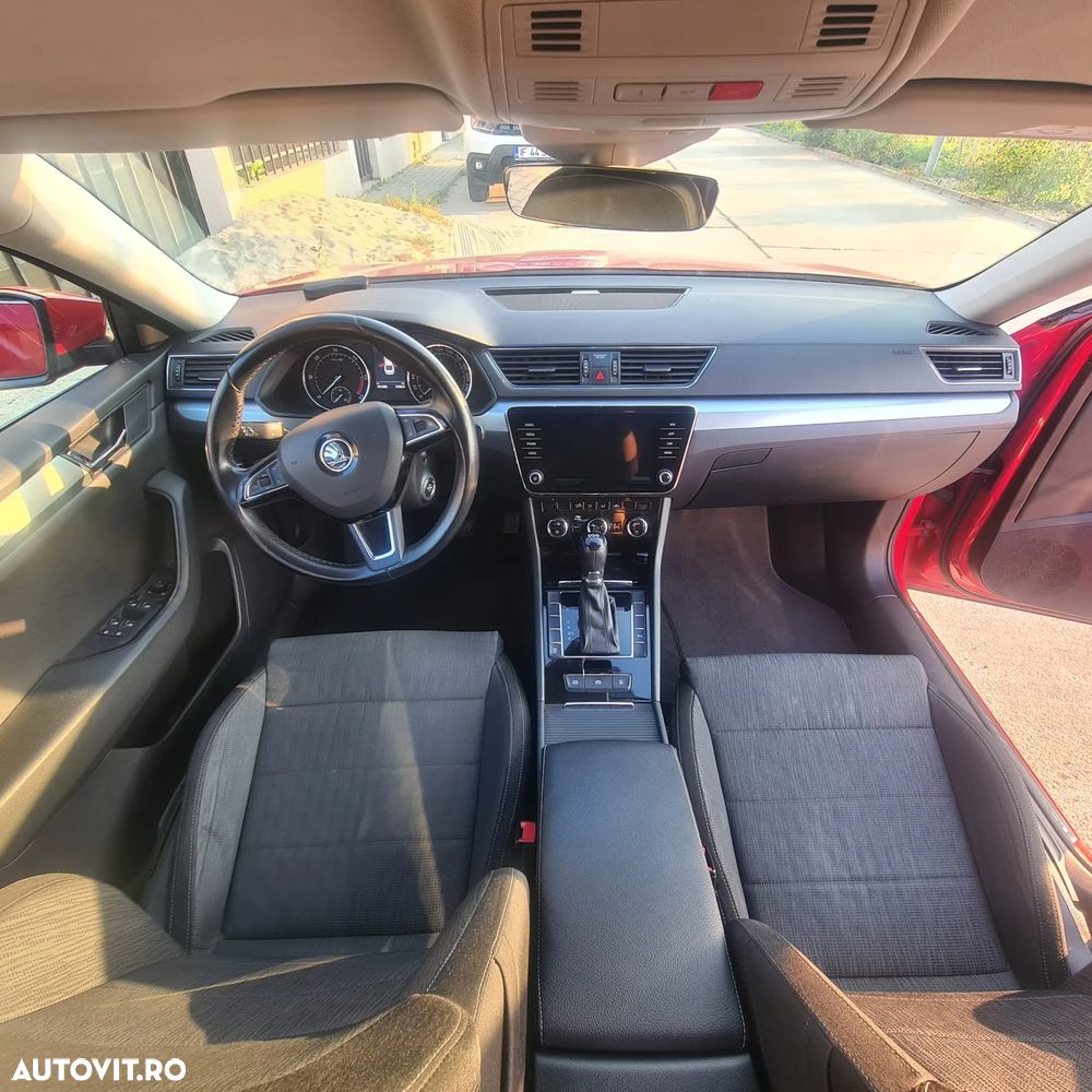 Skoda Superb 2.0 TDI DSG Ambition - 6