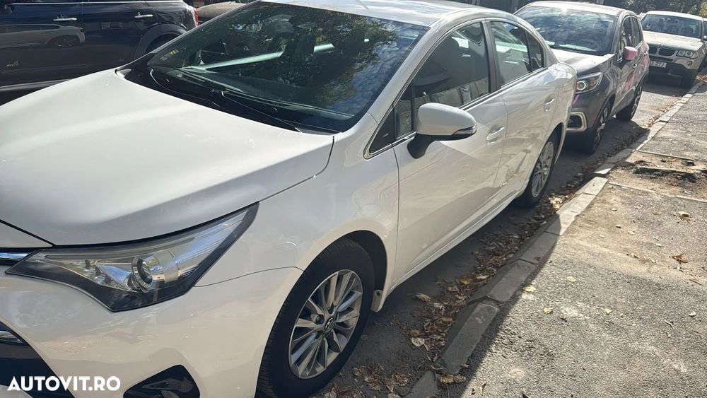 Toyota Avensis 1.8 Multidrive S Executive - 1