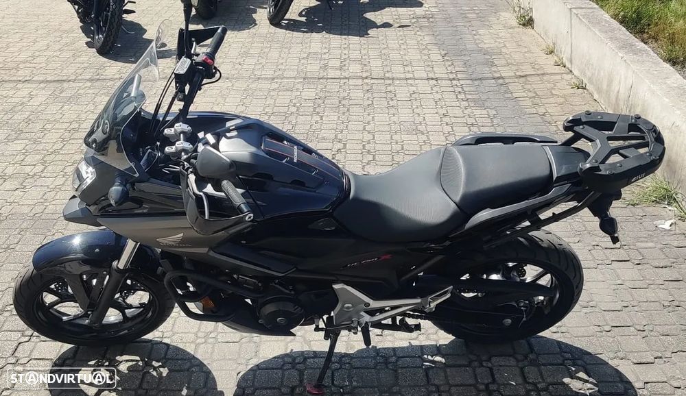 Honda NC750X - 4