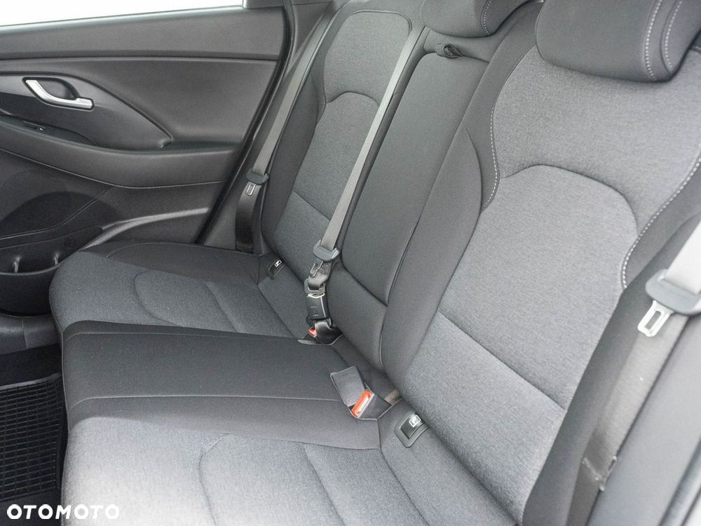 Hyundai i30 1.5 DPI Smart - 24
