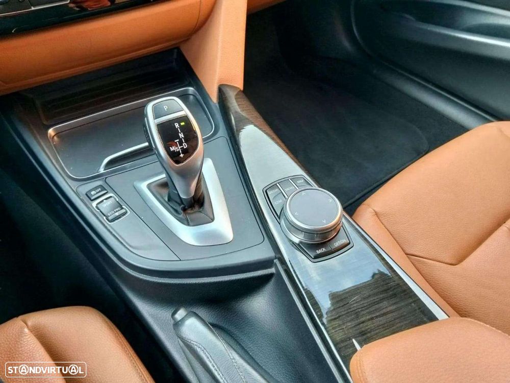 BMW 320 d Touring Line Luxury Auto - 17