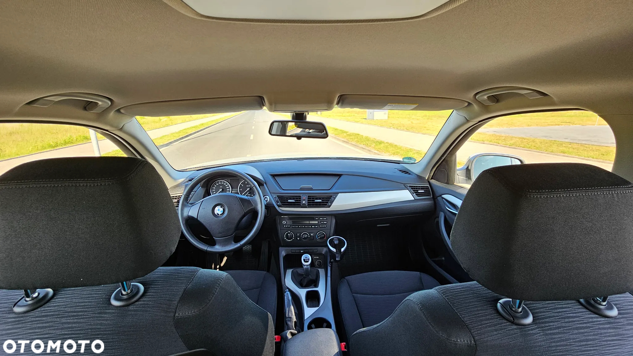 BMW X1 sDrive18i - 18