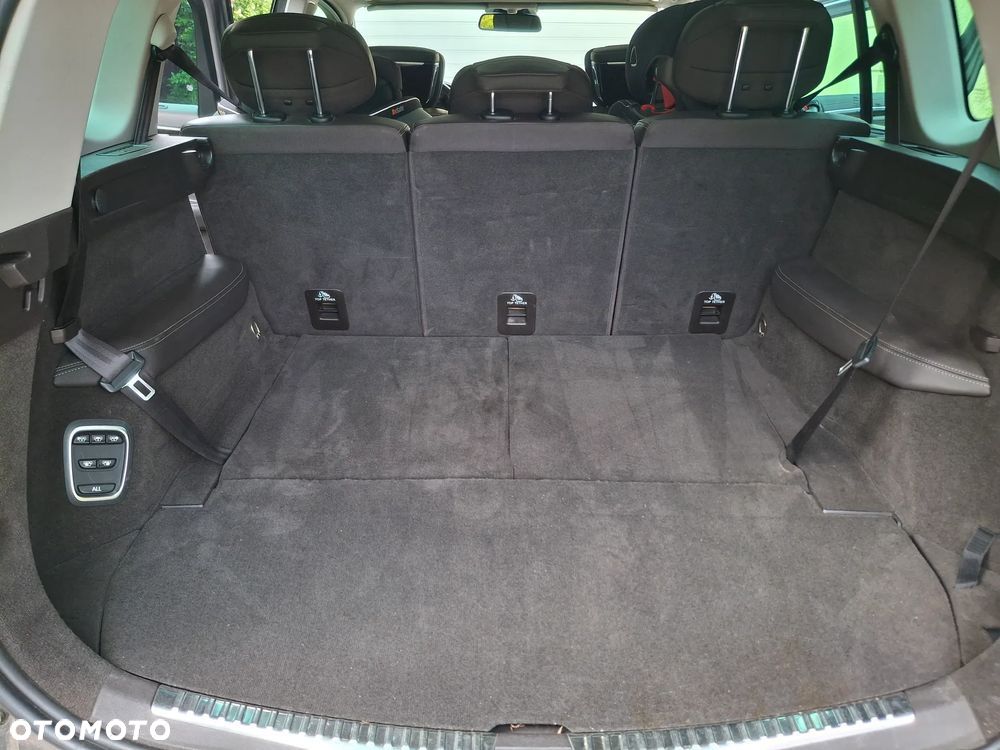 Renault Espace 1.6 dCi Energy Initiale Paris EDC 7os - 19