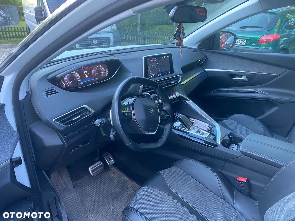 Peugeot 3008 1.2 PureTech GPF Allure S&S EAT8 - 5