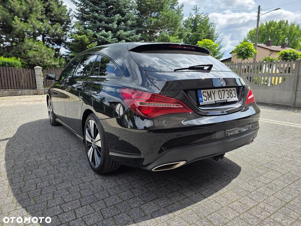 Mercedes-Benz CLA Shooting Brake 180 Urban - 4