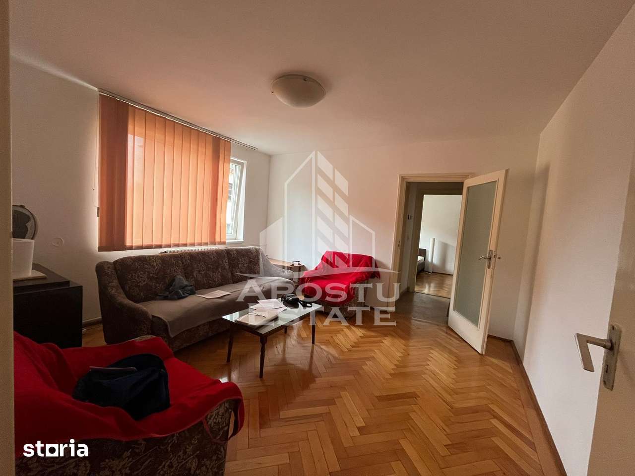 Apartament cu 3 camere, semidecomandat, etajul 2, zona Centrala — fotografia 1