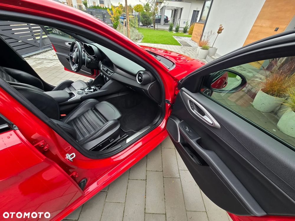 Alfa Romeo Giulia 2.0 Turbo 16V AT8 Veloce - 28