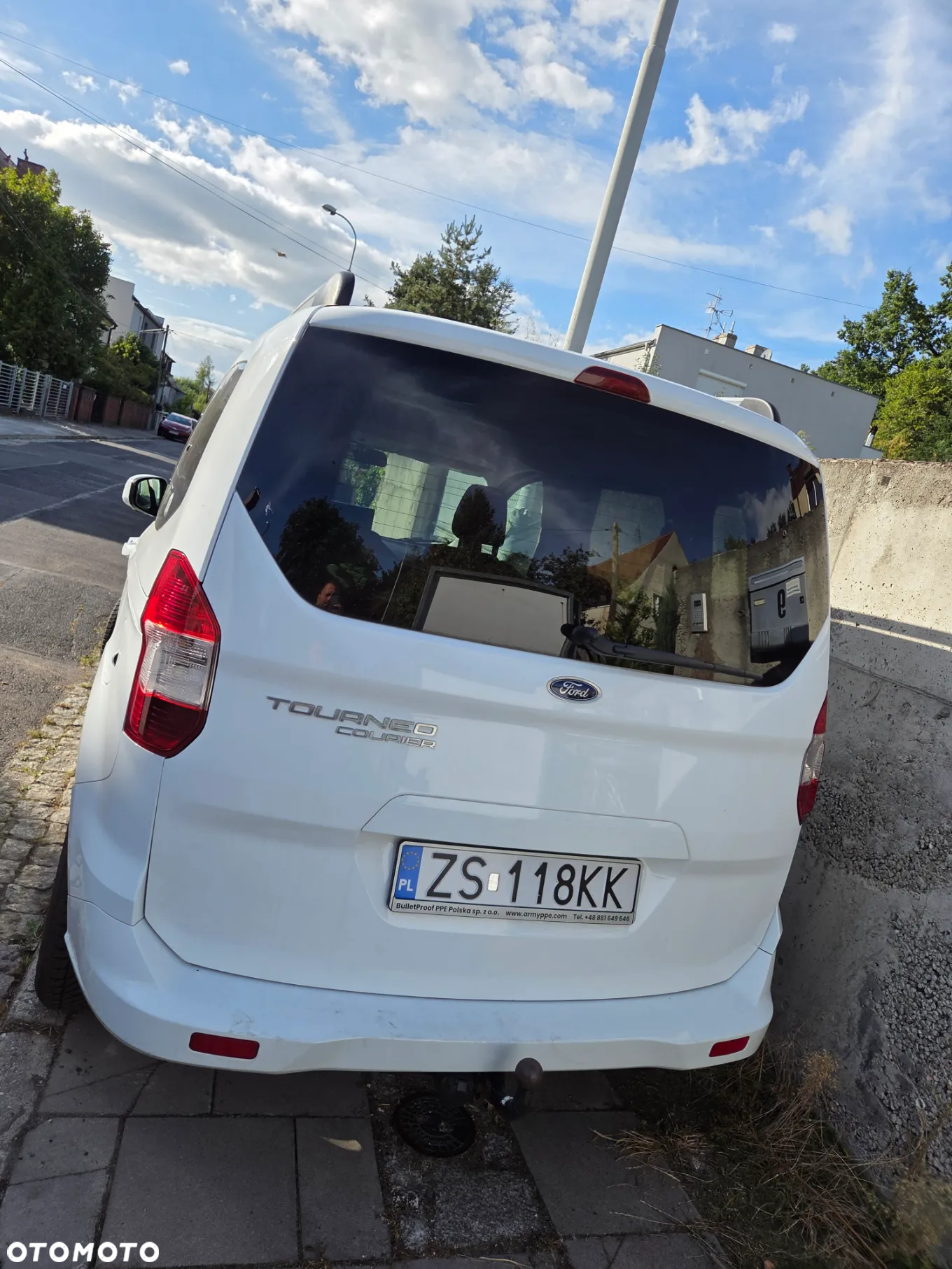 Ford Tourneo Courier 1.0 EcoBoost Titanium - 2