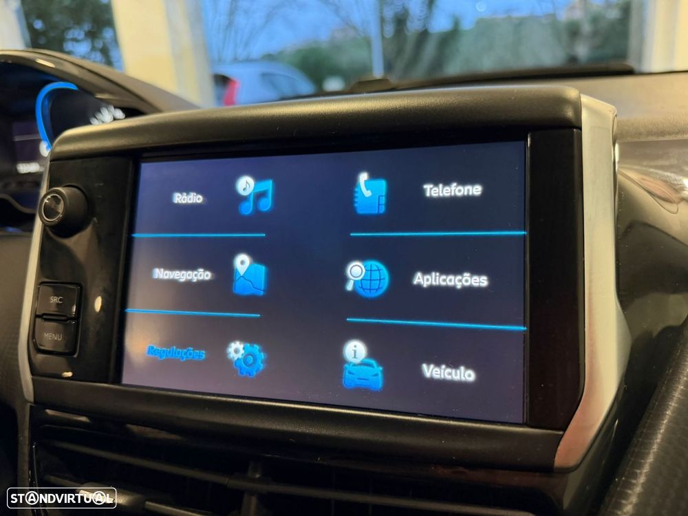 Peugeot 2008 1.2 PureTech Allure EAT6 - 11