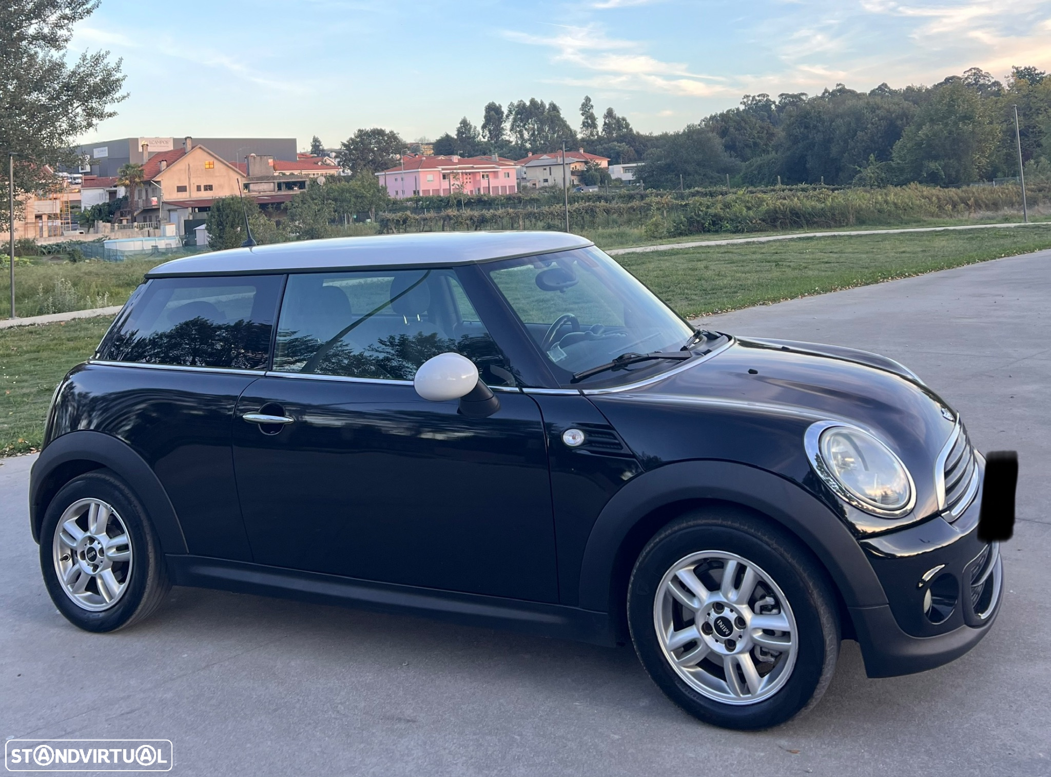 MINI 3 Portas Cooper D - 3