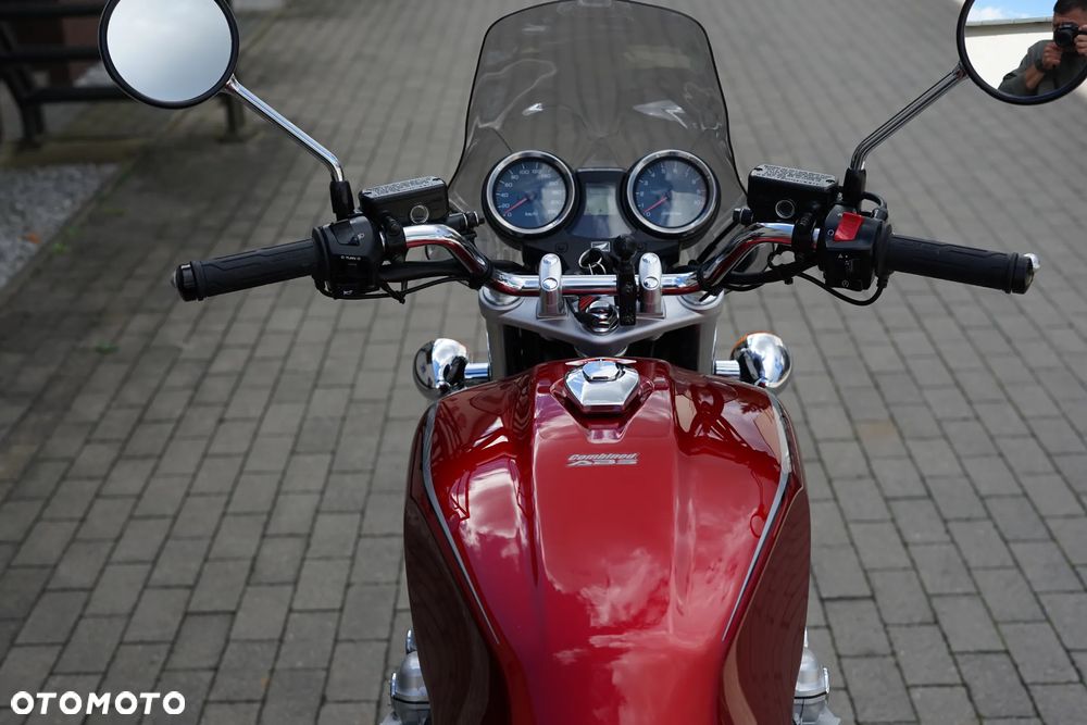 Honda CB - 16