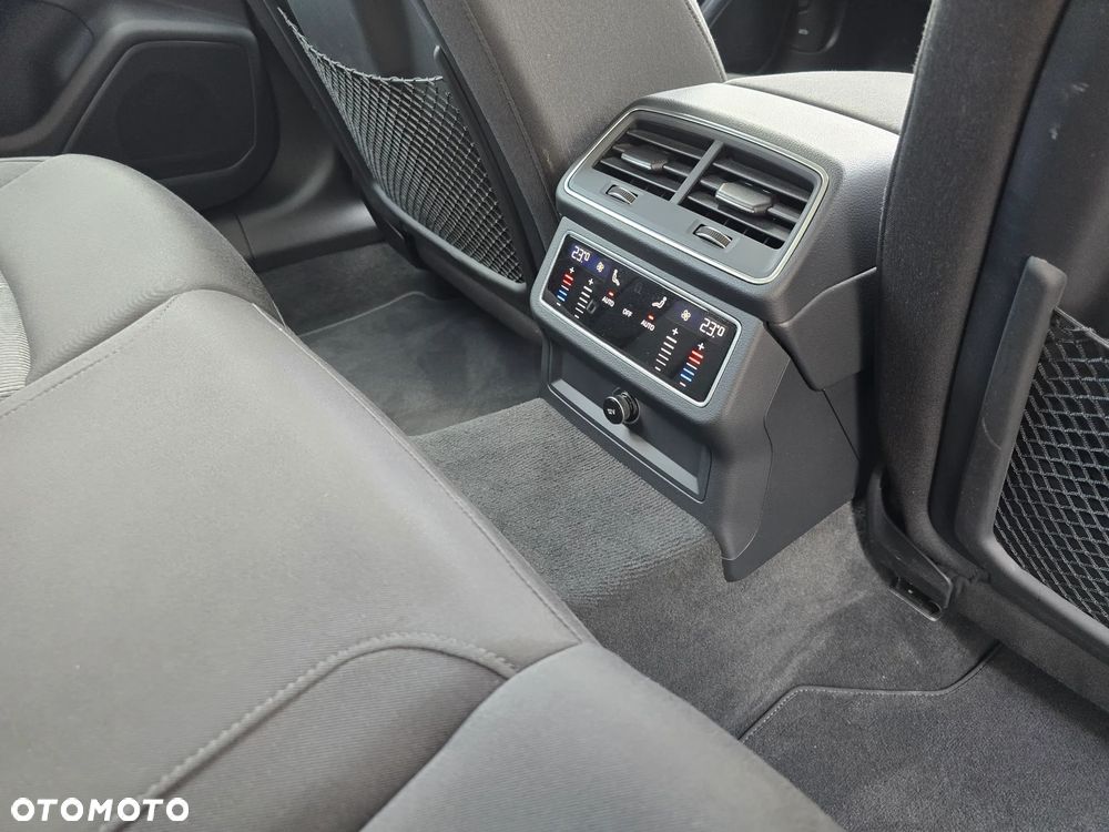 Audi A6 Avant - 33