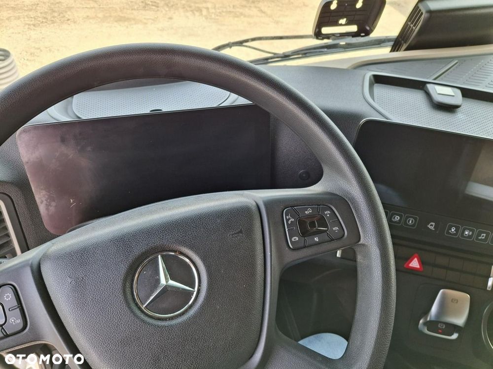 Mercedes-Benz Actros - 13