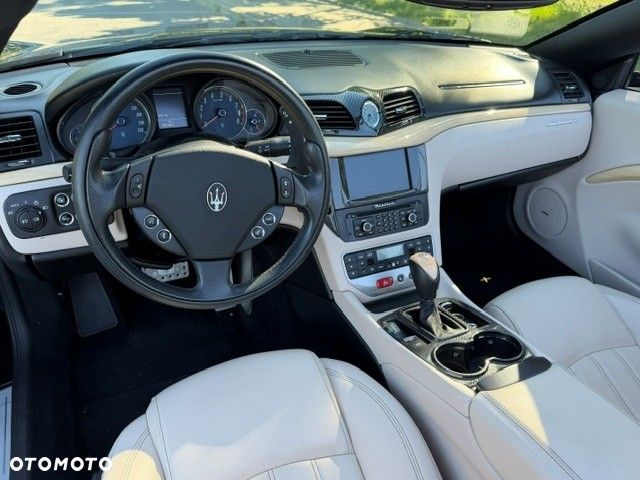 Maserati GranCabrio - 6