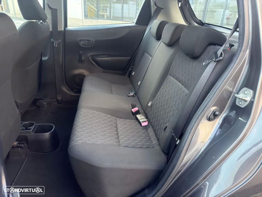 Toyota Yaris 1.4 D-4D Comfort 99g - 12