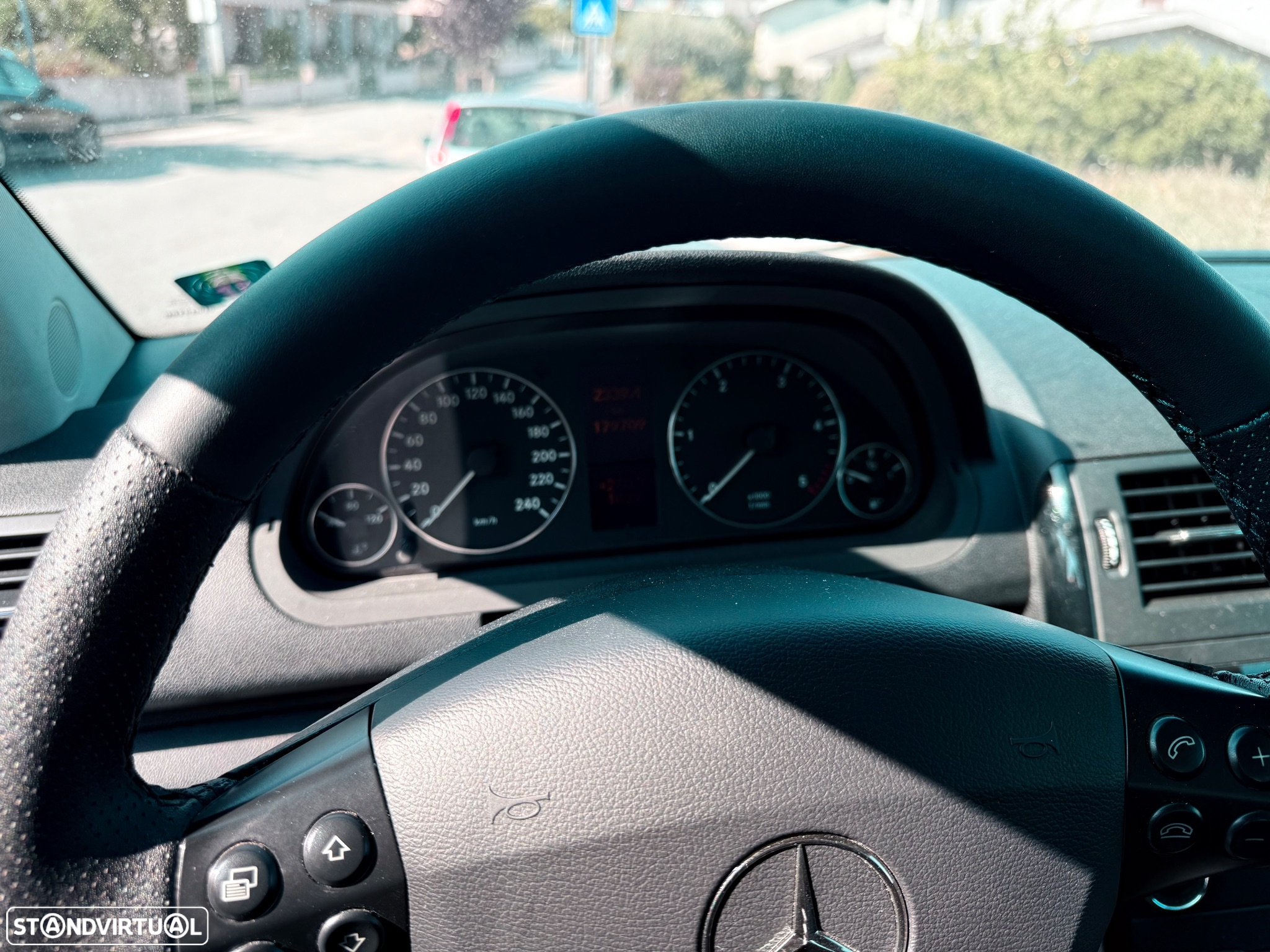 Mercedes-Benz 180 - 18