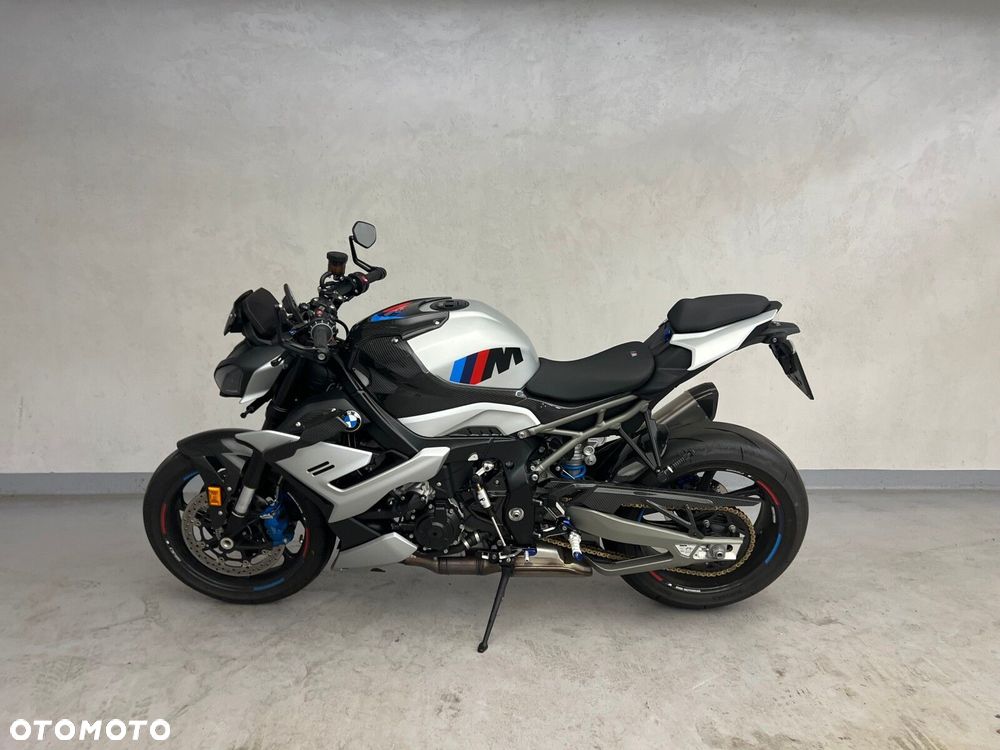 BMW S - 3