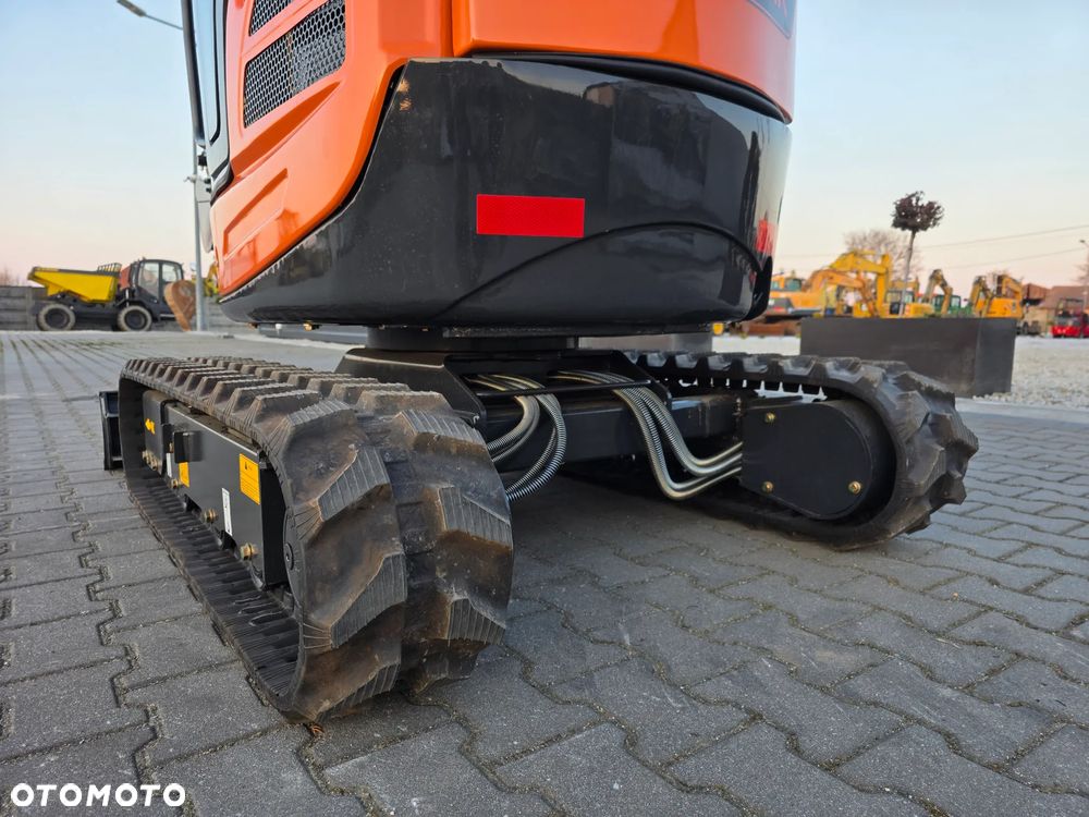 Inny NOWA minikoparka TORQMATIK ME18, silnik Yanmar 3TNV74F 11.2 kW - 28