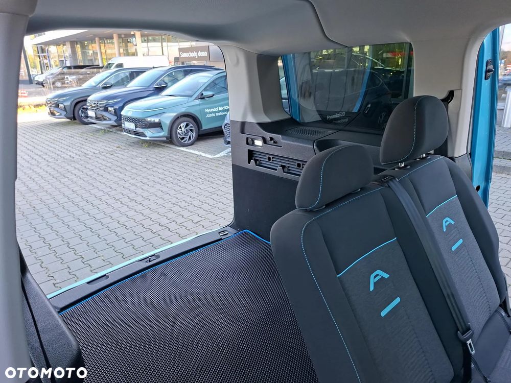 Ford Tourneo Connect 2.0 EcoBlue Active - 24