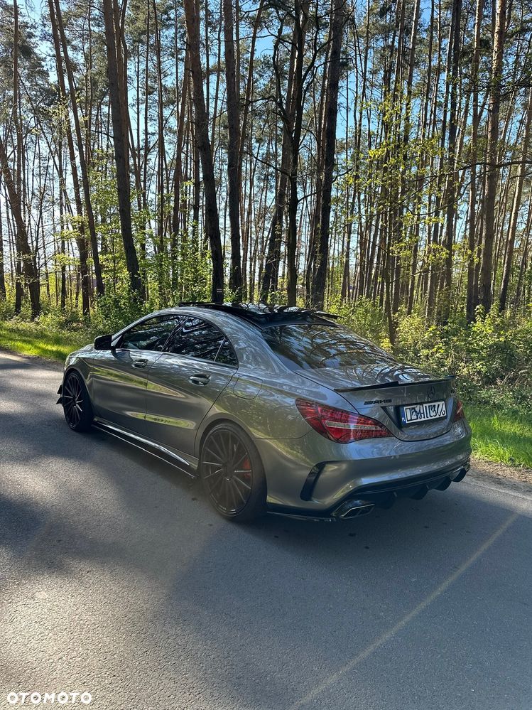 Mercedes-Benz CLA 45 AMG 4-Matic - 2