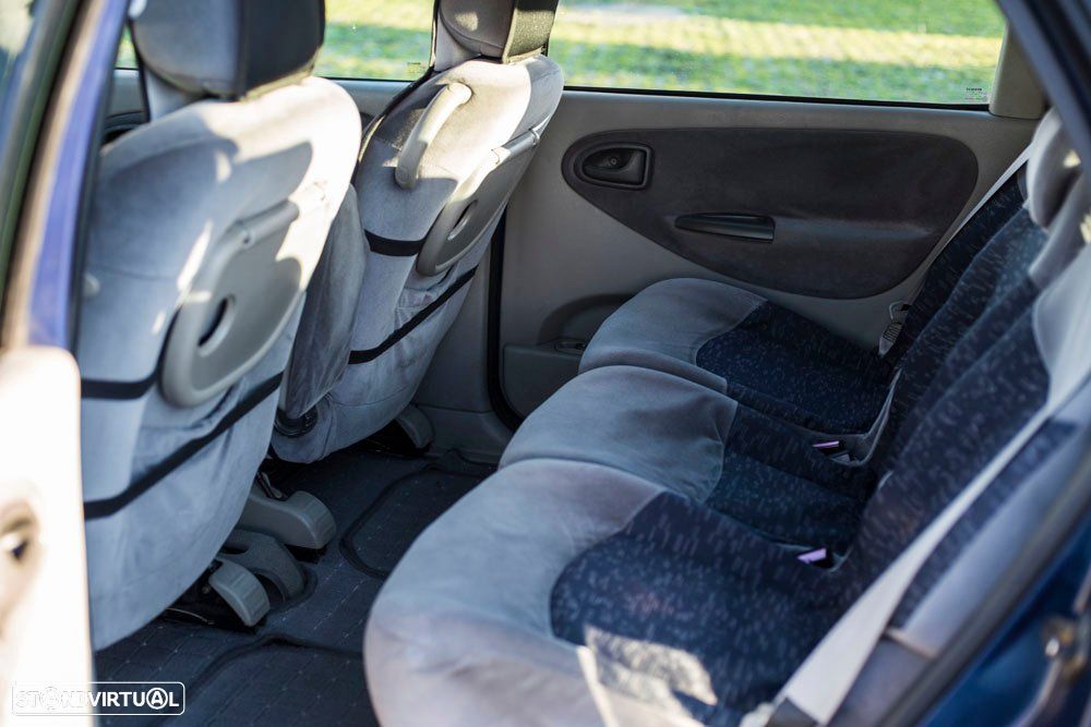 Renault Scénic 1.4 16V Conquest - 26