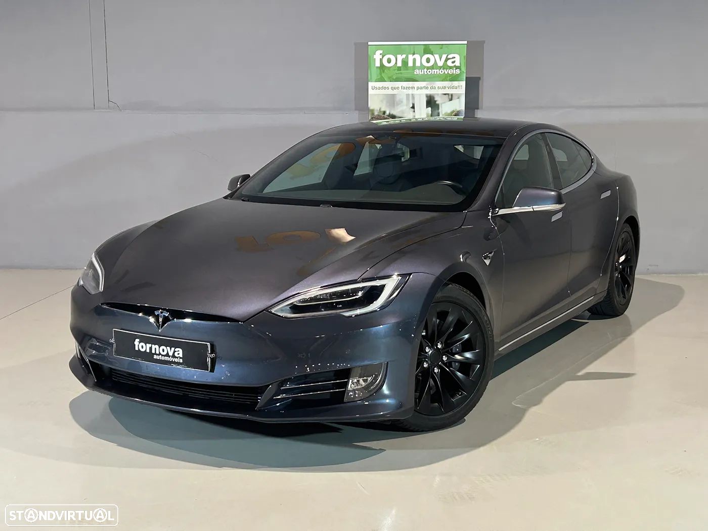 Tesla Model S - 1
