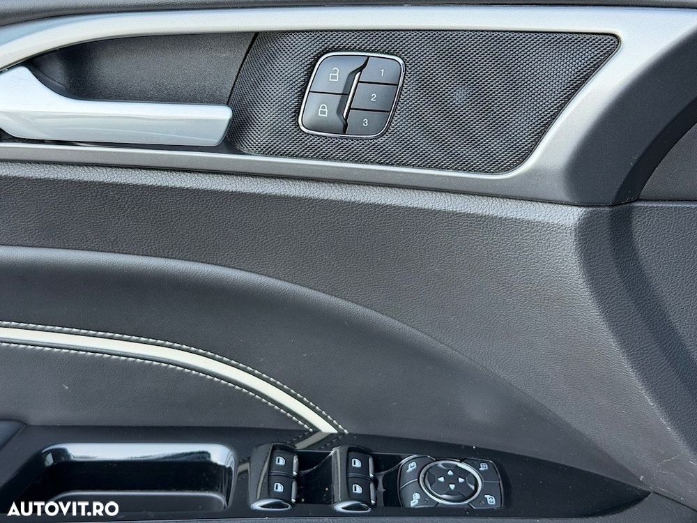 Ford Mondeo 2.0 HEV Vignale - 14