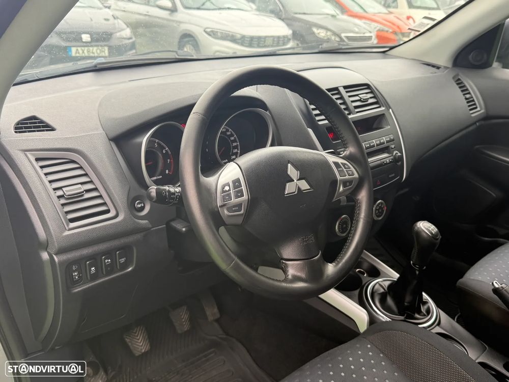 Mitsubishi ASX 1.6 Instyle - 13