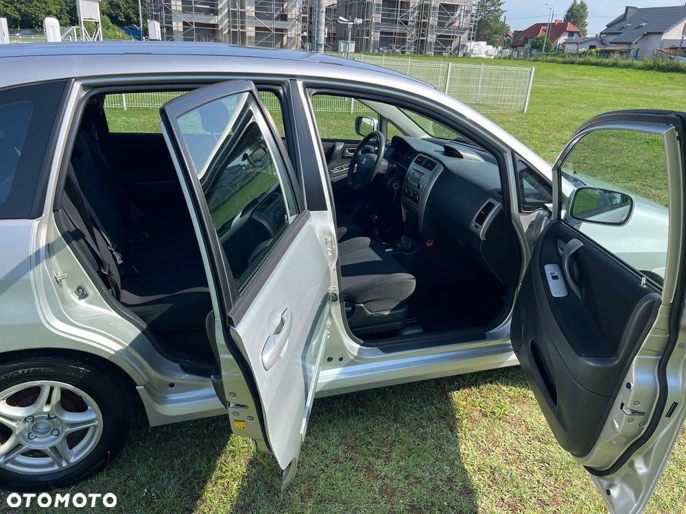 Suzuki Liana 1.6 Comfort - 19