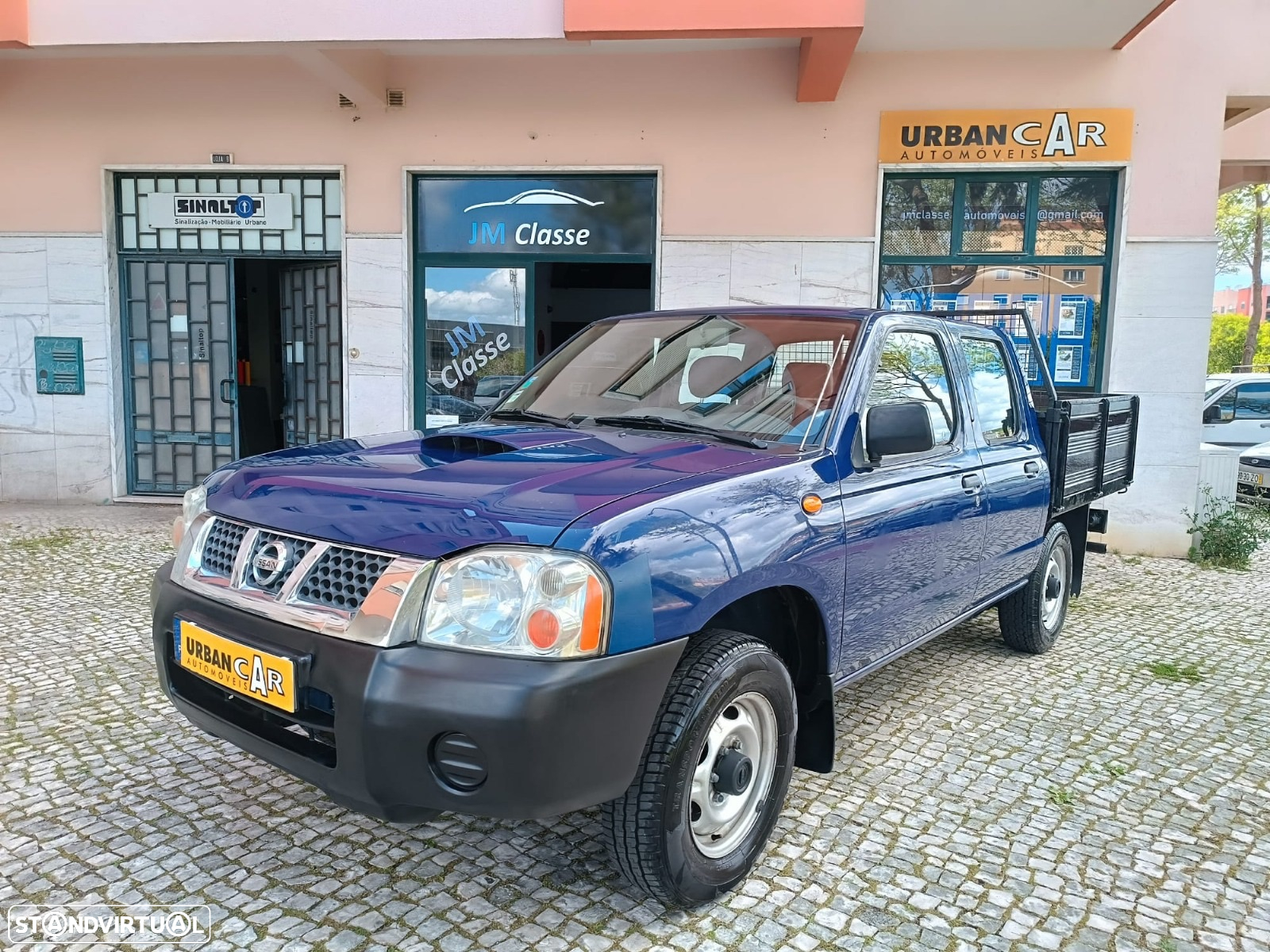 Nissan Pick Up - 3