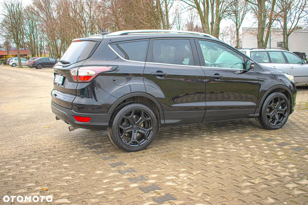 Ford Escape 2.0 EcoBoost AWD Titanium - 4
