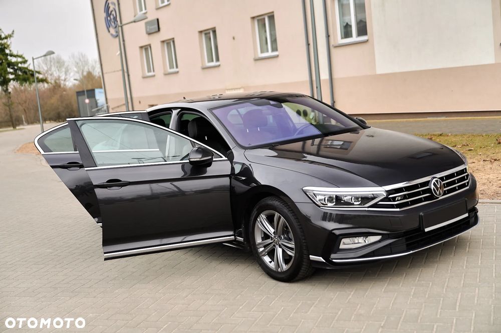 Volkswagen Passat - 25