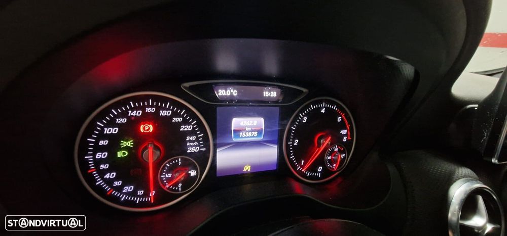 Mercedes-Benz A 180 CDI AMG Line - 11