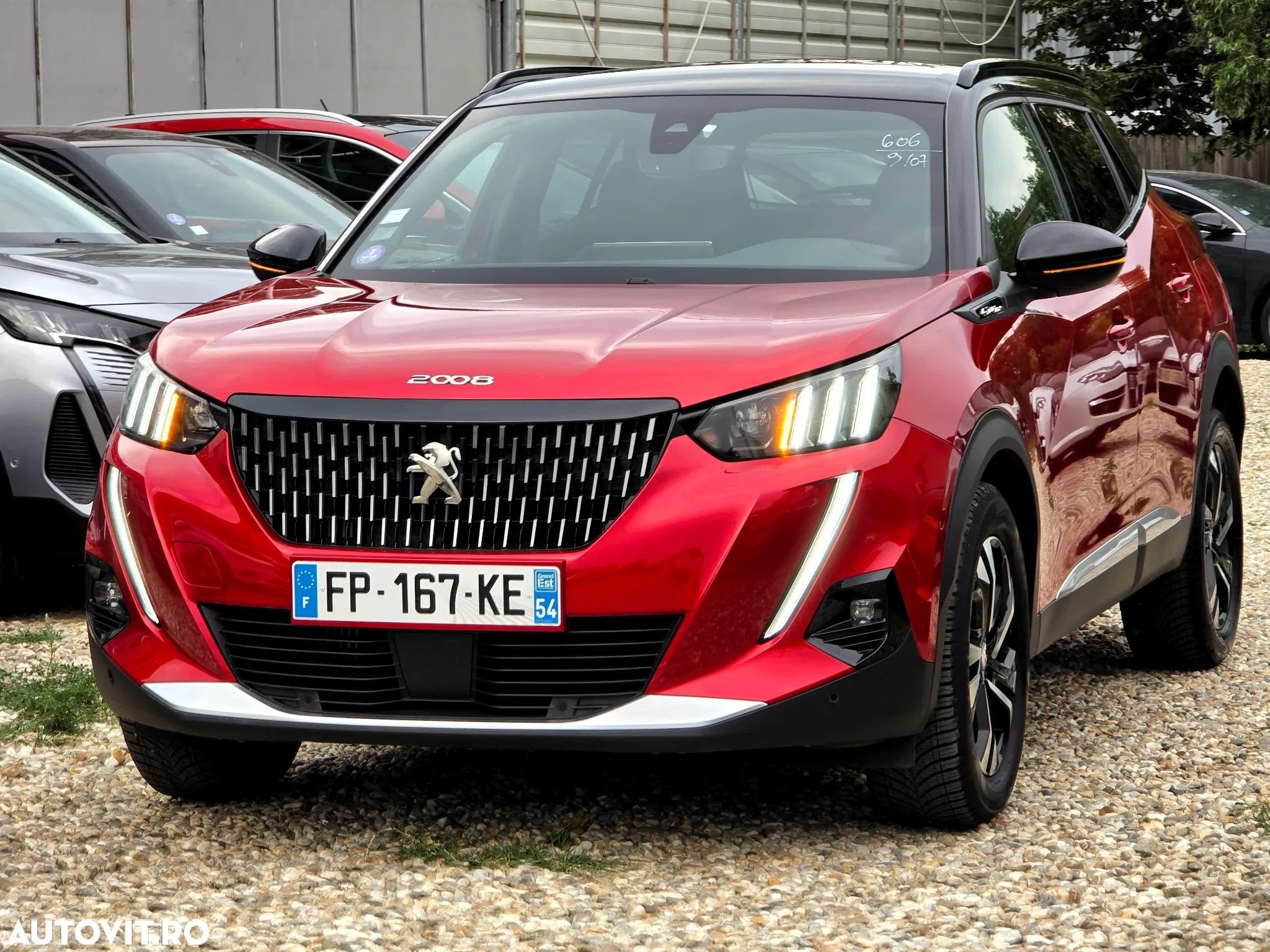 Peugeot 2008 1.2 L PureTech STT EAT8 GT Line - 1