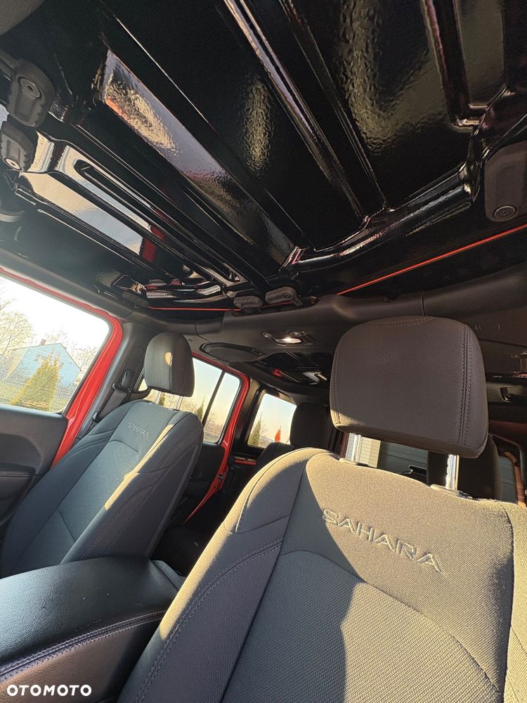 Jeep Wrangler Unlimited 3.6 Automatik Sahara - 11