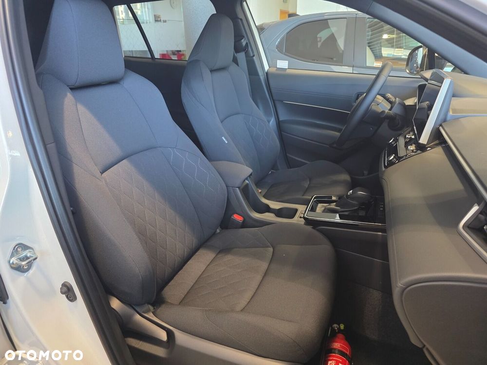 Toyota Corolla Cross - 8