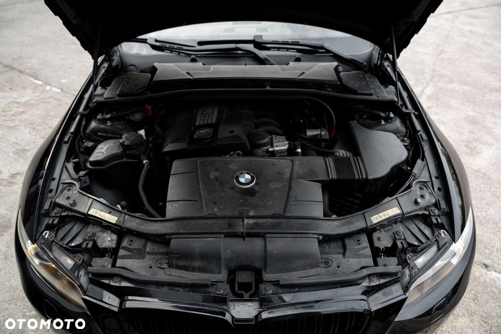 BMW Seria 3 320i Edition Exclusive - 35